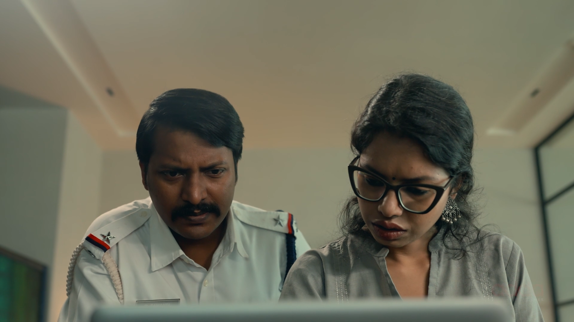 Khujechi Toke Raat Berate S01 Download (2025) Bengali AT WEB-DL – 480P | 720P | 1080P GDrive & Watch – Latest Movie – Flixmet.com